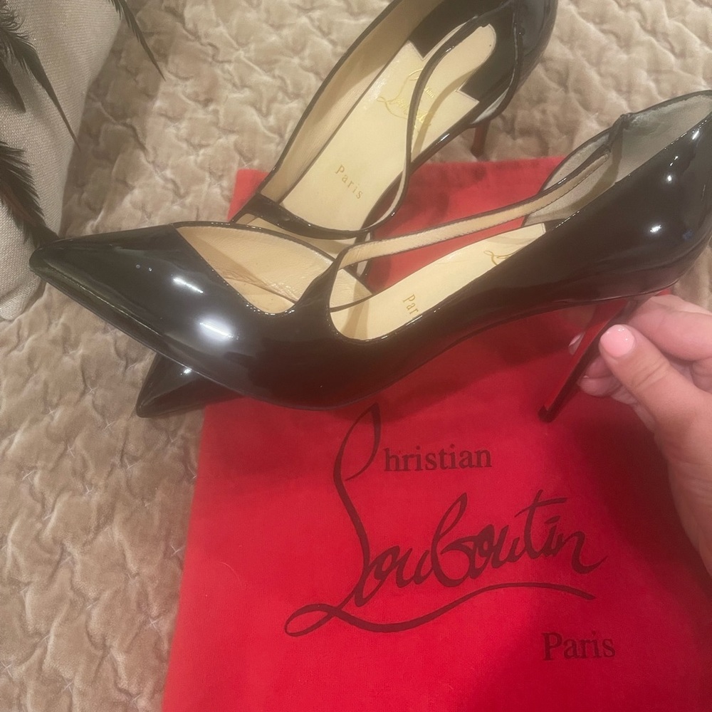 Louboutin closed toe heels. Patent leather. Worn a handful of times. Size 40/10